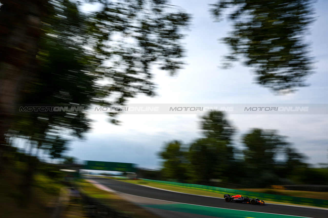 GP UNGHERIA, Sergio Perez (MEX), Red Bull Racing 
21.07.2023. Formula 1 World Championship, Rd 12, Hungarian Grand Prix, Budapest, Hungary, Practice Day.
- www.xpbimages.com, EMail: requests@xpbimages.com © Copyright: Charniaux / XPB Images