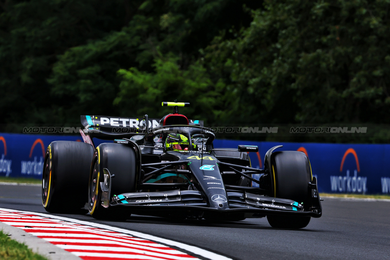 GP UNGHERIA, Lewis Hamilton (GBR) Mercedes AMG F1 W14.

21.07.2023. Formula 1 World Championship, Rd 12, Hungarian Grand Prix, Budapest, Hungary, Practice Day.

- www.xpbimages.com, EMail: requests@xpbimages.com © Copyright: Charniaux / XPB Images