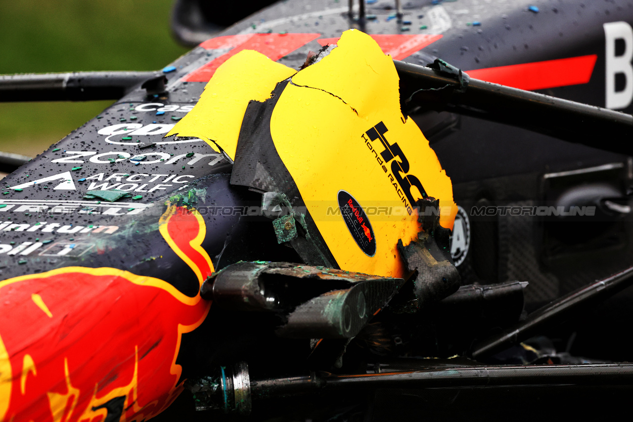 GP UNGHERIA, The damaged Red Bull Racing RB19 of Sergio Perez (MEX) Red Bull Racing, who crashed in the first practice session.

21.07.2023. Formula 1 World Championship, Rd 12, Hungarian Grand Prix, Budapest, Hungary, Practice Day.

- www.xpbimages.com, EMail: requests@xpbimages.com © Copyright: Charniaux / XPB Images