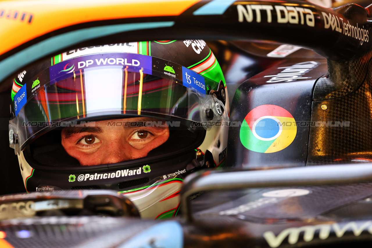 TEST ABU DHABI