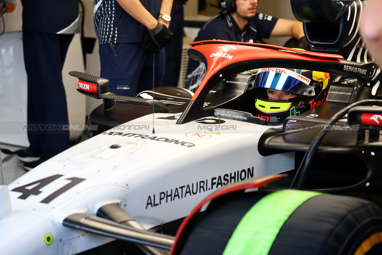TEST ABU DHABI, Ayumu Iwasa (JPN) AlphaTauri AT04 Test Driver.

28.11.2023. Formula 1 Testing, Yas Marina Circuit, Abu Dhabi, Tuesday.

- www.xpbimages.com, EMail: requests@xpbimages.com © Copyright: Batchelor / XPB Images