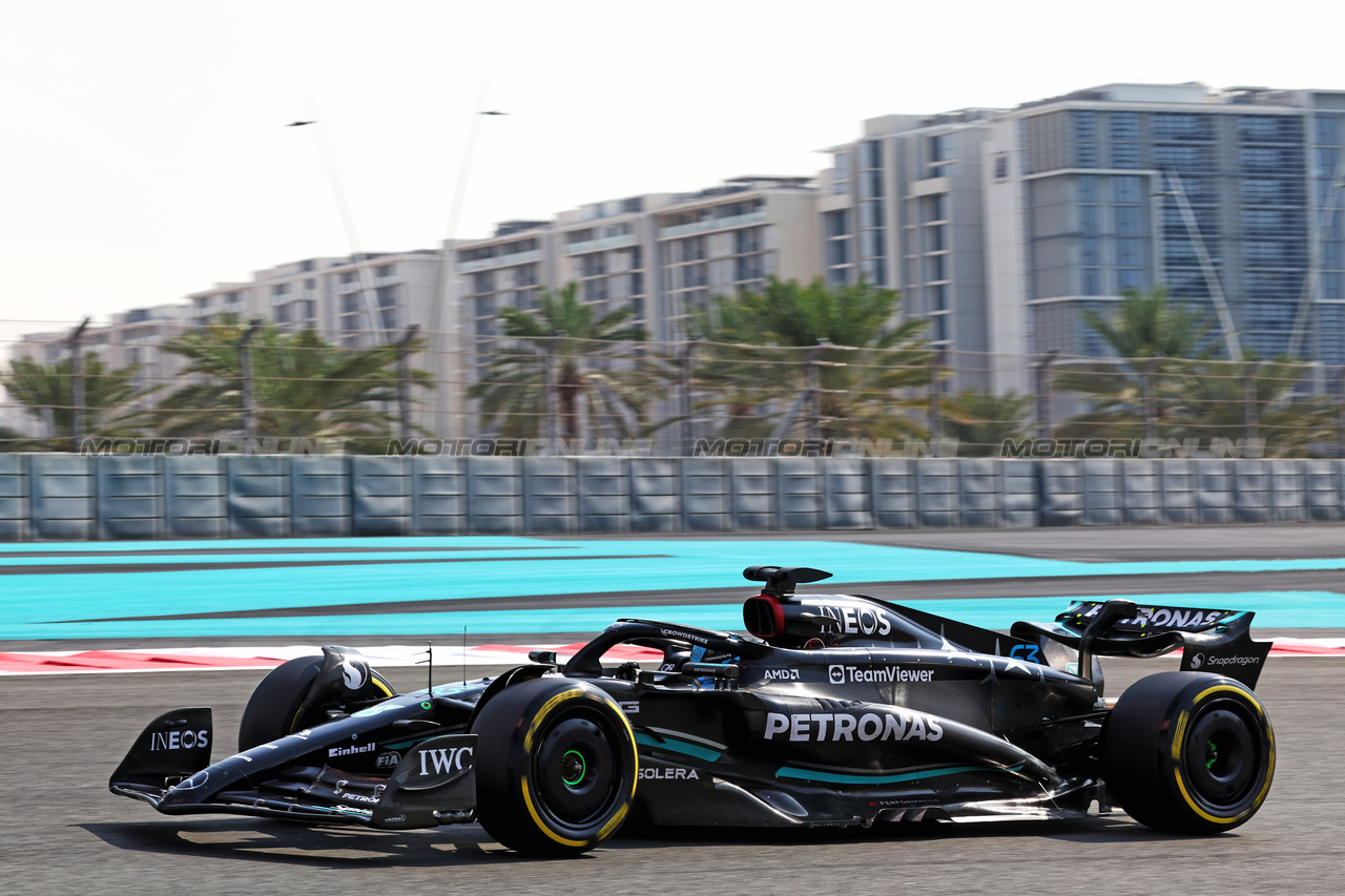TEST ABU DHABI, George Russell (GBR) Mercedes AMG F1 W14.

28.11.2023. Formula 1 Testing, Yas Marina Circuit, Abu Dhabi, Tuesday.

- www.xpbimages.com, EMail: requests@xpbimages.com © Copyright: Batchelor / XPB Images