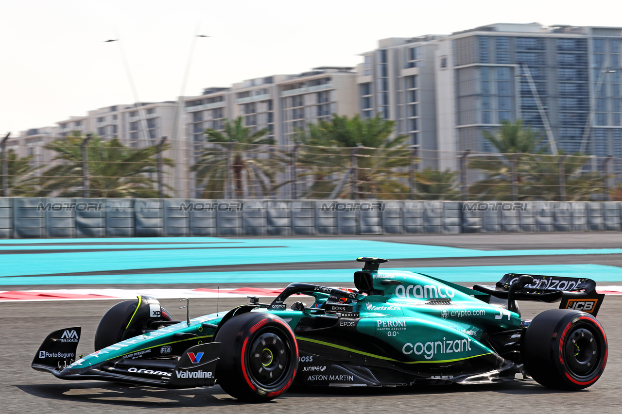 TEST ABU DHABI, Felipe Drugovich (BRA) Aston Martin F1 Team AMR23, Reserve e Development Programme Driver.

28.11.2023. Formula 1 Testing, Yas Marina Circuit, Abu Dhabi, Tuesday.

- www.xpbimages.com, EMail: requests@xpbimages.com © Copyright: Batchelor / XPB Images