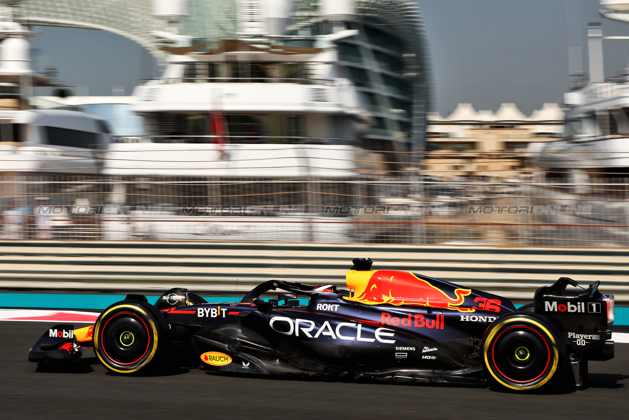 TEST ABU DHABI, Jake Dennis (GBR) Red Bull Racing RB19 Test Driver.

28.11.2023. Formula 1 Testing, Yas Marina Circuit, Abu Dhabi, Tuesday.

- www.xpbimages.com, EMail: requests@xpbimages.com © Copyright: Batchelor / XPB Images