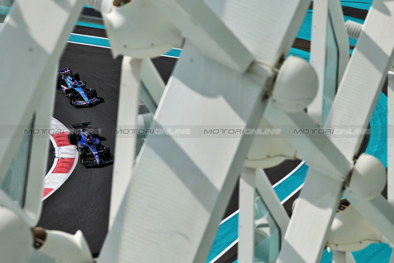 TEST ABU DHABI, Alexander Albon (THA) Williams Racing FW45.

28.11.2023. Formula 1 Testing, Yas Marina Circuit, Abu Dhabi, Tuesday.

- www.xpbimages.com, EMail: requests@xpbimages.com © Copyright: Moy / XPB Images