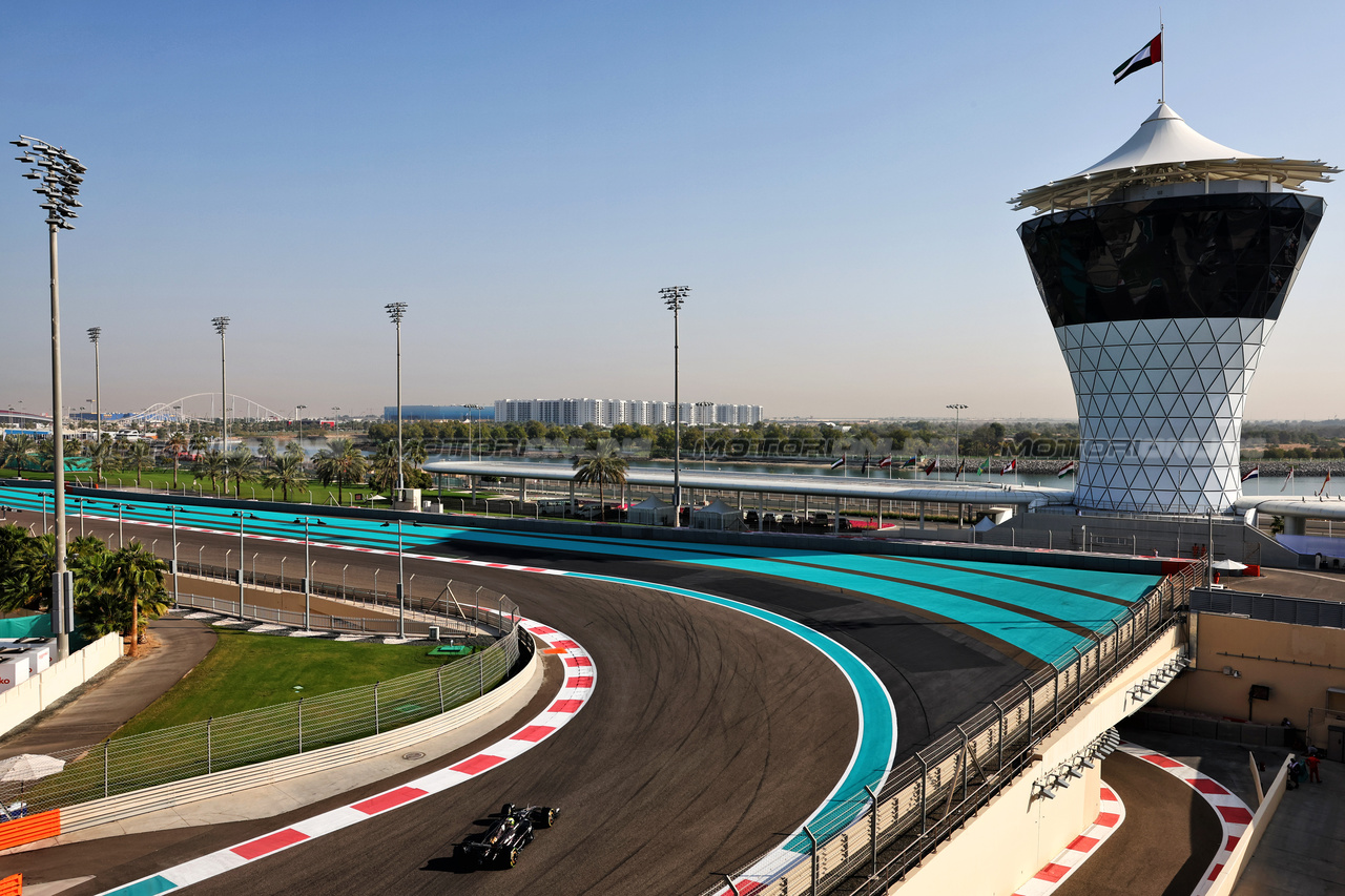 TEST ABU DHABI