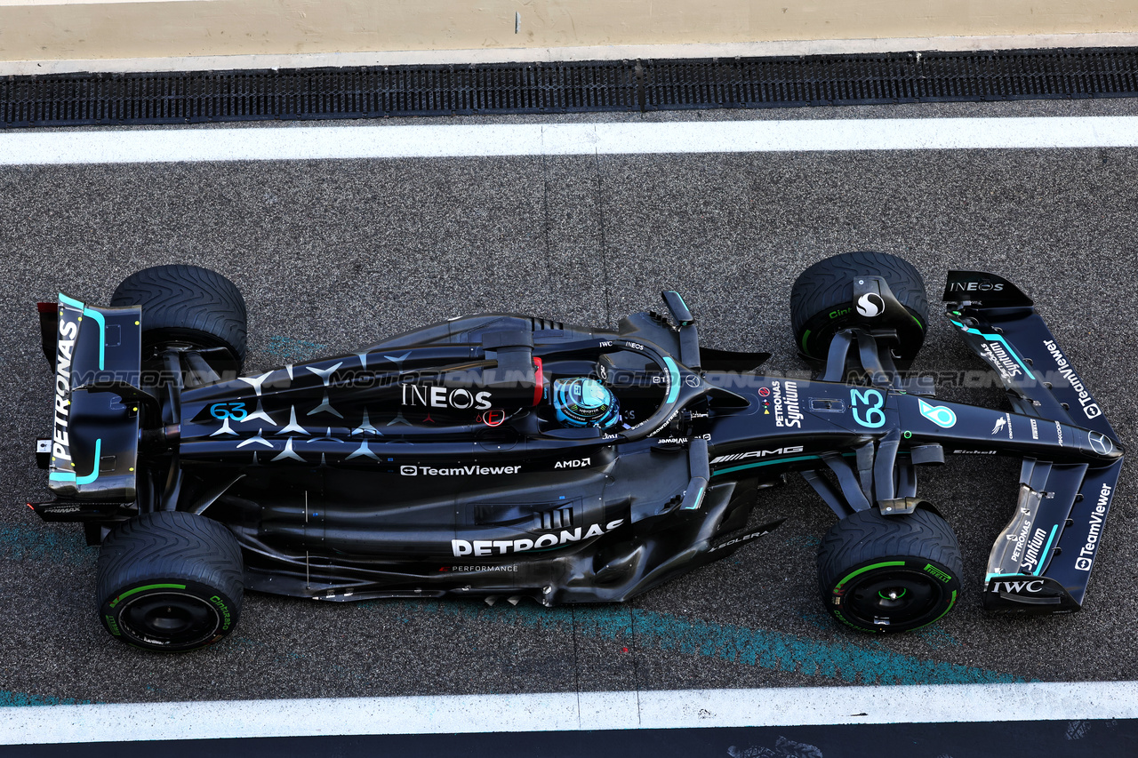 TEST ABU DHABI, George Russell (GBR) Mercedes AMG F1 W14.

28.11.2023. Formula 1 Testing, Yas Marina Circuit, Abu Dhabi, Tuesday.

- www.xpbimages.com, EMail: requests@xpbimages.com © Copyright: Batchelor / XPB Images