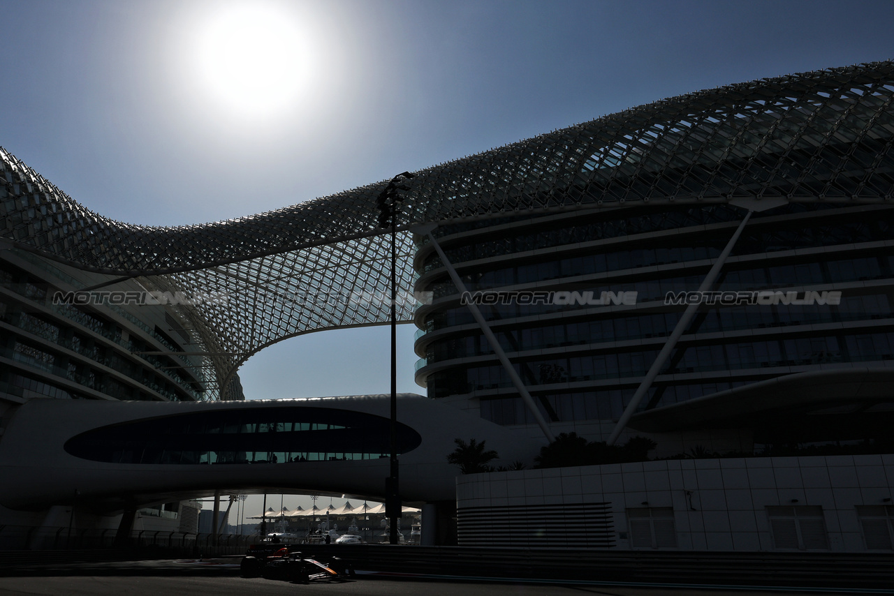TEST ABU DHABI, Jake Dennis (GBR) Red Bull Racing RB19 Test Driver.

28.11.2023. Formula 1 Testing, Yas Marina Circuit, Abu Dhabi, Tuesday.

- www.xpbimages.com, EMail: requests@xpbimages.com © Copyright: Moy / XPB Images