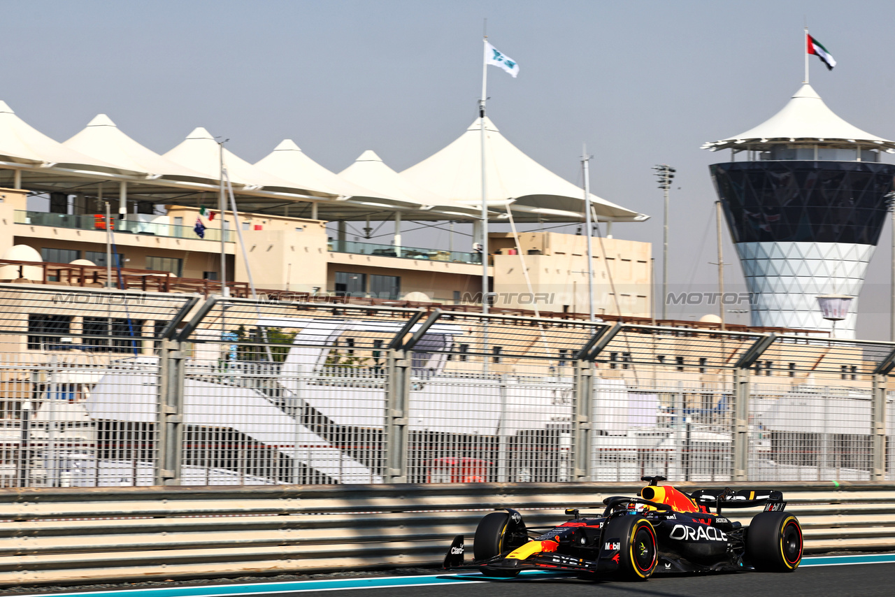 TEST ABU DHABI