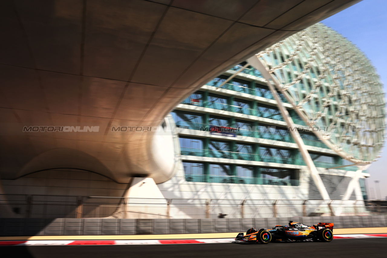 TEST ABU DHABI, Oscar Piastri (AUS) McLaren MCL60.

28.11.2023. Formula 1 Testing, Yas Marina Circuit, Abu Dhabi, Tuesday.

- www.xpbimages.com, EMail: requests@xpbimages.com © Copyright: Batchelor / XPB Images