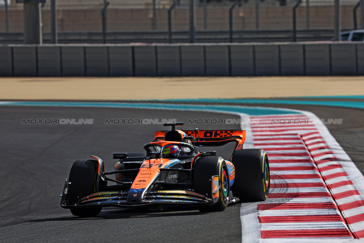 TEST ABU DHABI, Oscar Piastri (AUS) McLaren MCL60.

28.11.2023. Formula 1 Testing, Yas Marina Circuit, Abu Dhabi, Tuesday.

- www.xpbimages.com, EMail: requests@xpbimages.com © Copyright: Batchelor / XPB Images