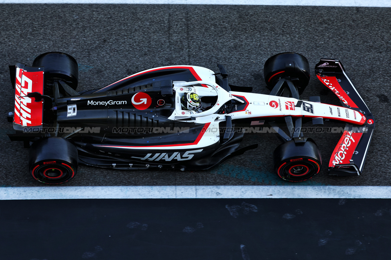 TEST ABU DHABI, Oliver Bearman (GBR) Haas VF-23 Test Driver.

28.11.2023. Formula 1 Testing, Yas Marina Circuit, Abu Dhabi, Tuesday.

- www.xpbimages.com, EMail: requests@xpbimages.com © Copyright: Batchelor / XPB Images