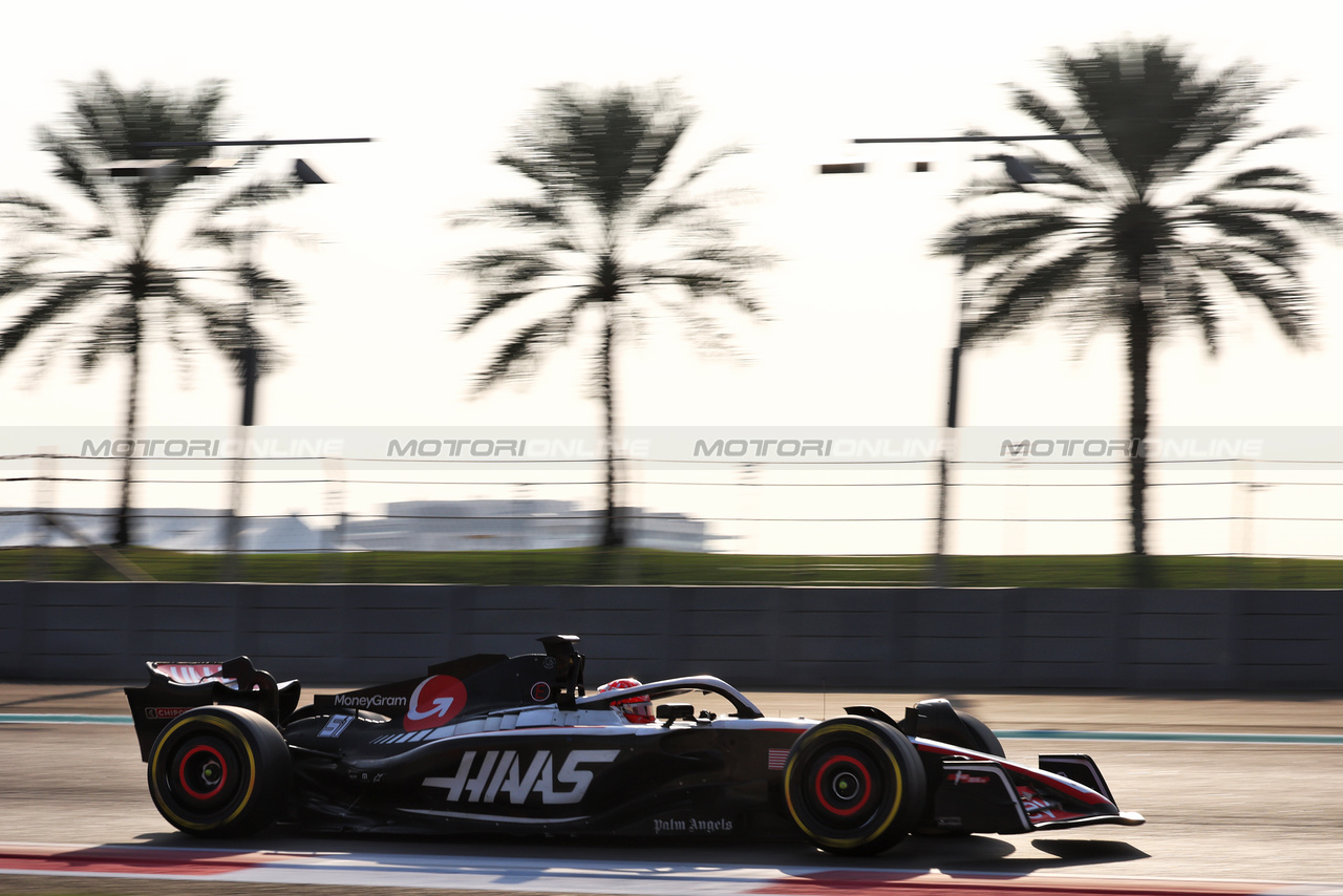 TEST ABU DHABI, Pietro Fittipaldi (BRA) Haas VF-23 Reserve Driver.

28.11.2023. Formula 1 Testing, Yas Marina Circuit, Abu Dhabi, Tuesday.

- www.xpbimages.com, EMail: requests@xpbimages.com © Copyright: Batchelor / XPB Images