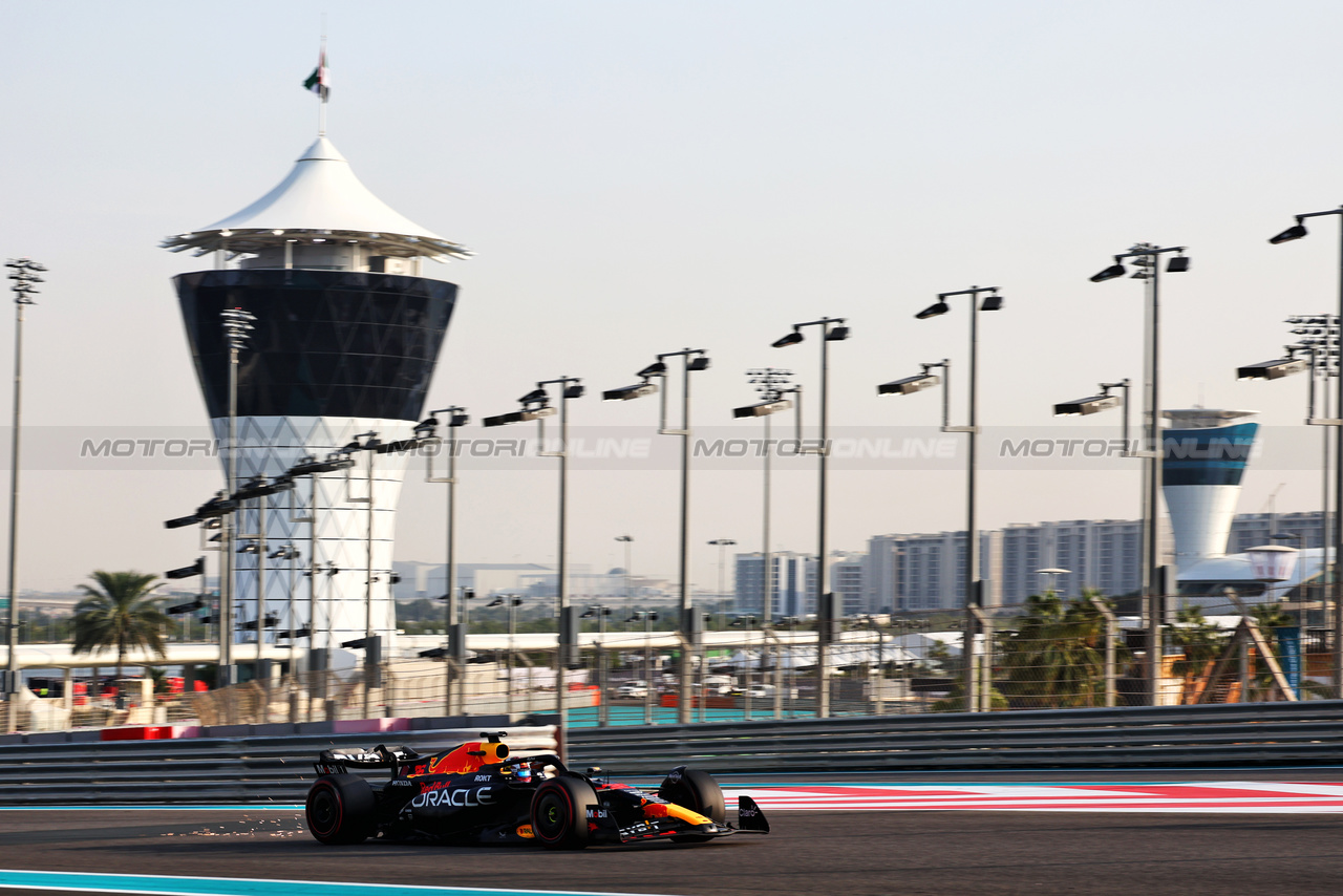 TEST ABU DHABI