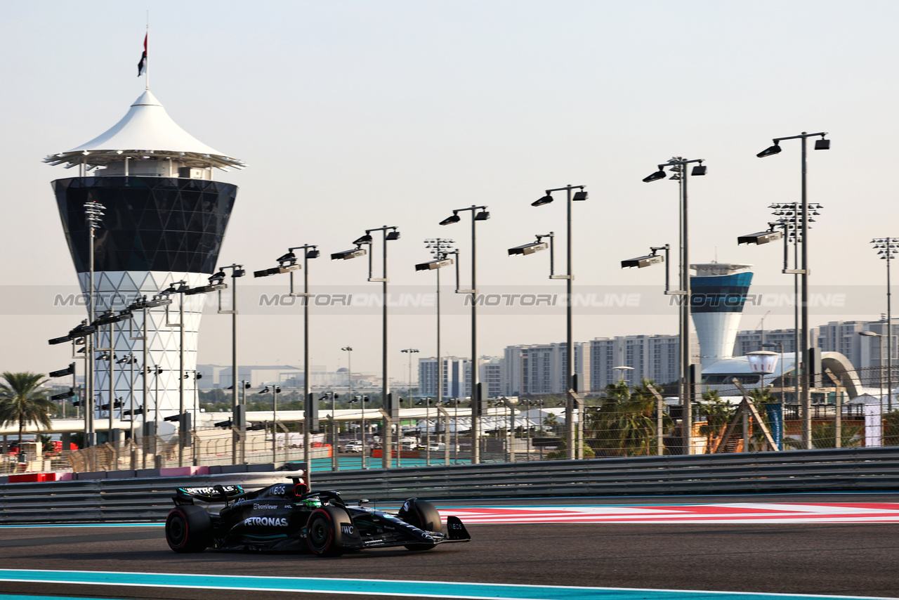 TEST ABU DHABI, Frederik Vesti (DEN) Mercedes AMG F1 W14 Test Driver.

28.11.2023. Formula 1 Testing, Yas Marina Circuit, Abu Dhabi, Tuesday.

- www.xpbimages.com, EMail: requests@xpbimages.com © Copyright: Batchelor / XPB Images