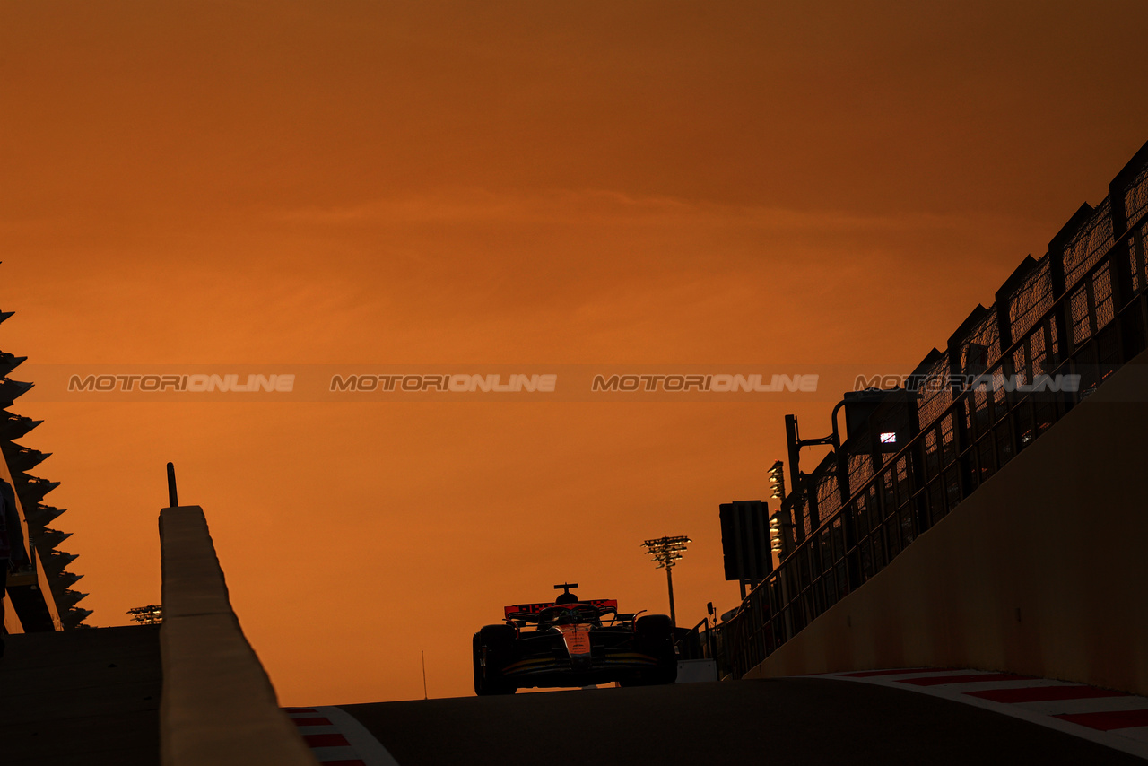 TEST ABU DHABI