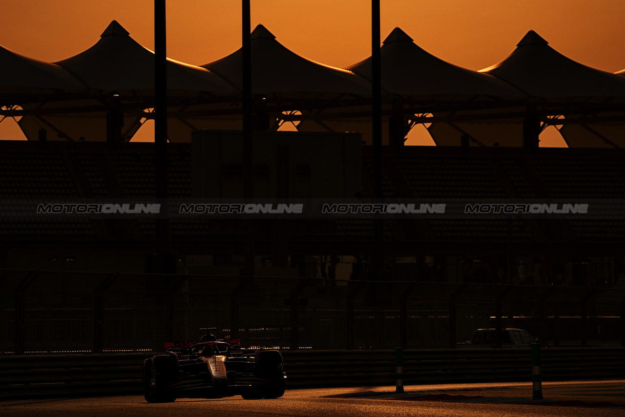 TEST ABU DHABI