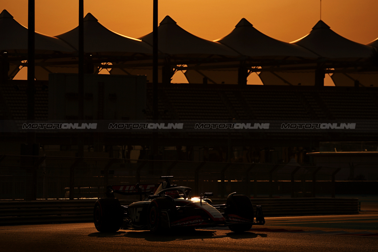 TEST ABU DHABI