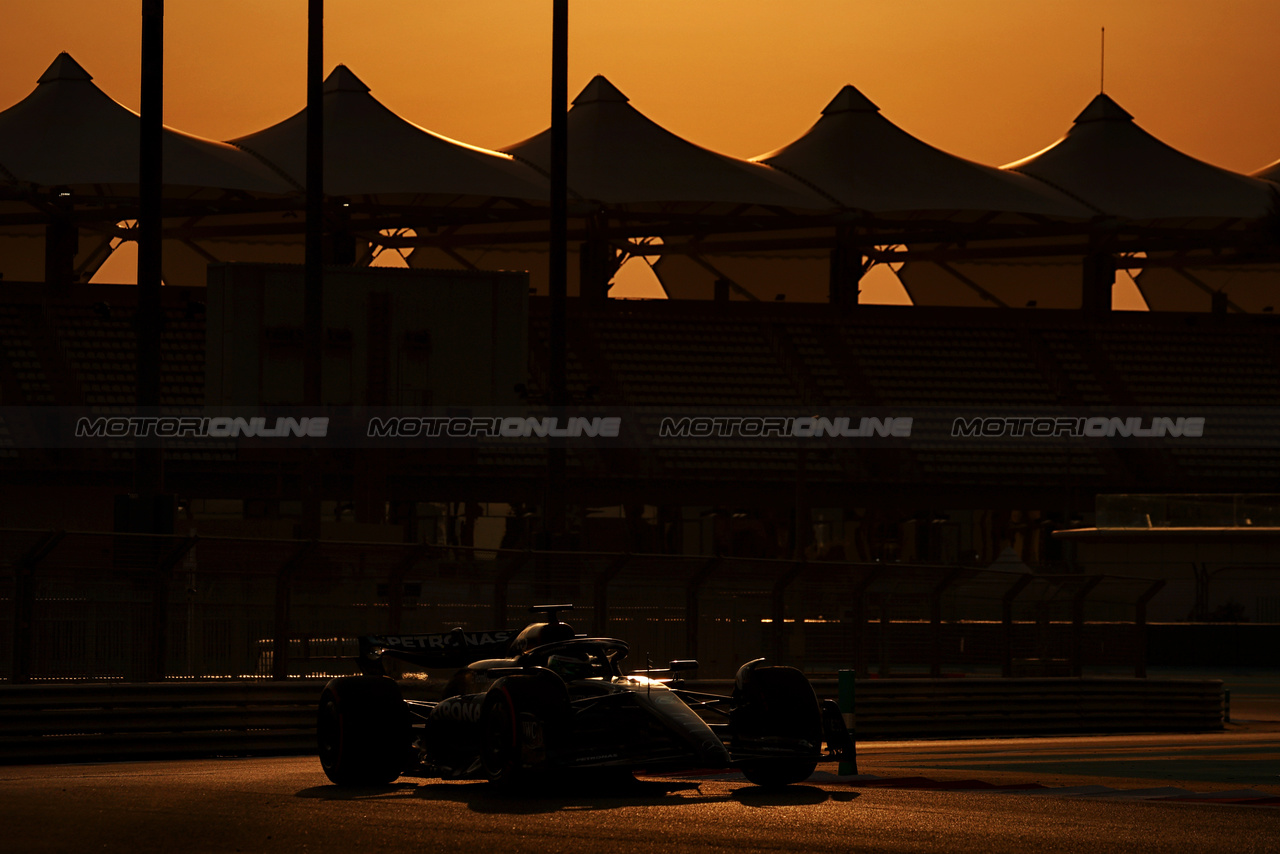 TEST ABU DHABI, Yuki Tsunoda (JPN) AlphaTauri AT04.

28.11.2023. Formula 1 Testing, Yas Marina Circuit, Abu Dhabi, Tuesday.

- www.xpbimages.com, EMail: requests@xpbimages.com © Copyright: Moy / XPB Images