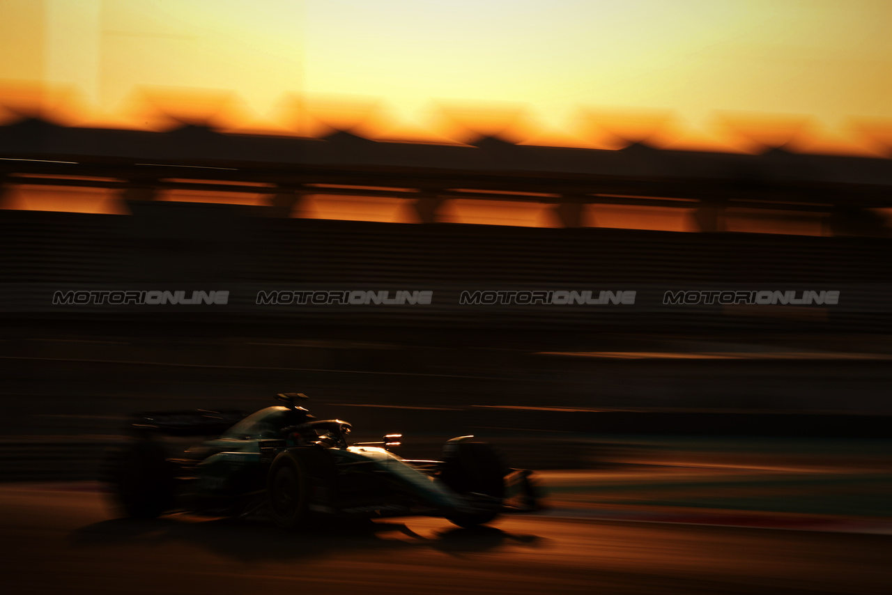TEST ABU DHABI, Felipe Drugovich (BRA) Aston Martin F1 Team AMR23, Reserve e Development Programme Driver.

28.11.2023. Formula 1 Testing, Yas Marina Circuit, Abu Dhabi, Tuesday.

- www.xpbimages.com, EMail: requests@xpbimages.com © Copyright: Moy / XPB Images