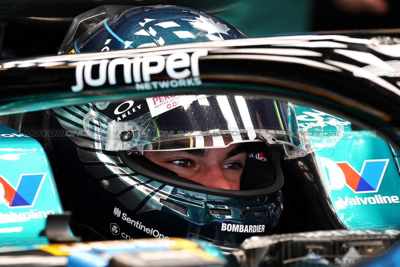 TEST ABU DHABI, Lance Stroll (CDN) Aston Martin F1 Team AMR23.

28.11.2023. Formula 1 Testing, Yas Marina Circuit, Abu Dhabi, Tuesday.

- www.xpbimages.com, EMail: requests@xpbimages.com © Copyright: Moy / XPB Images