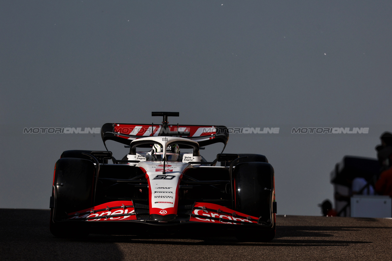 TEST ABU DHABI
