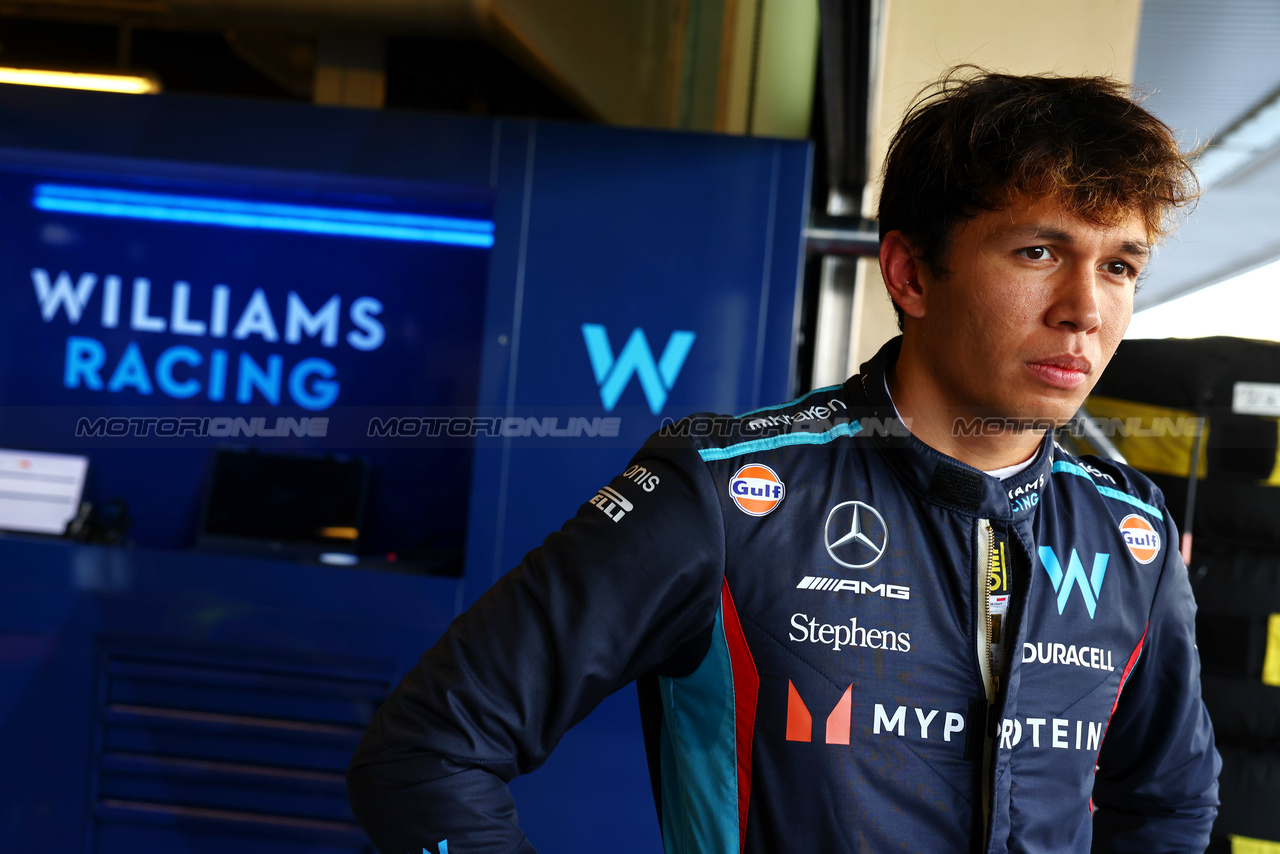 TEST ABU DHABI, Alexander Albon (THA) Williams Racing.

28.11.2023. Formula 1 Testing, Yas Marina Circuit, Abu Dhabi, Tuesday.

- www.xpbimages.com, EMail: requests@xpbimages.com © Copyright: Batchelor / XPB Images
