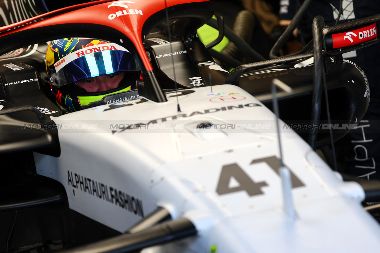 TEST ABU DHABI, Ayumu Iwasa (JPN) AlphaTauri AT04 Test Driver.

28.11.2023. Formula 1 Testing, Yas Marina Circuit, Abu Dhabi, Tuesday.

- www.xpbimages.com, EMail: requests@xpbimages.com © Copyright: Batchelor / XPB Images