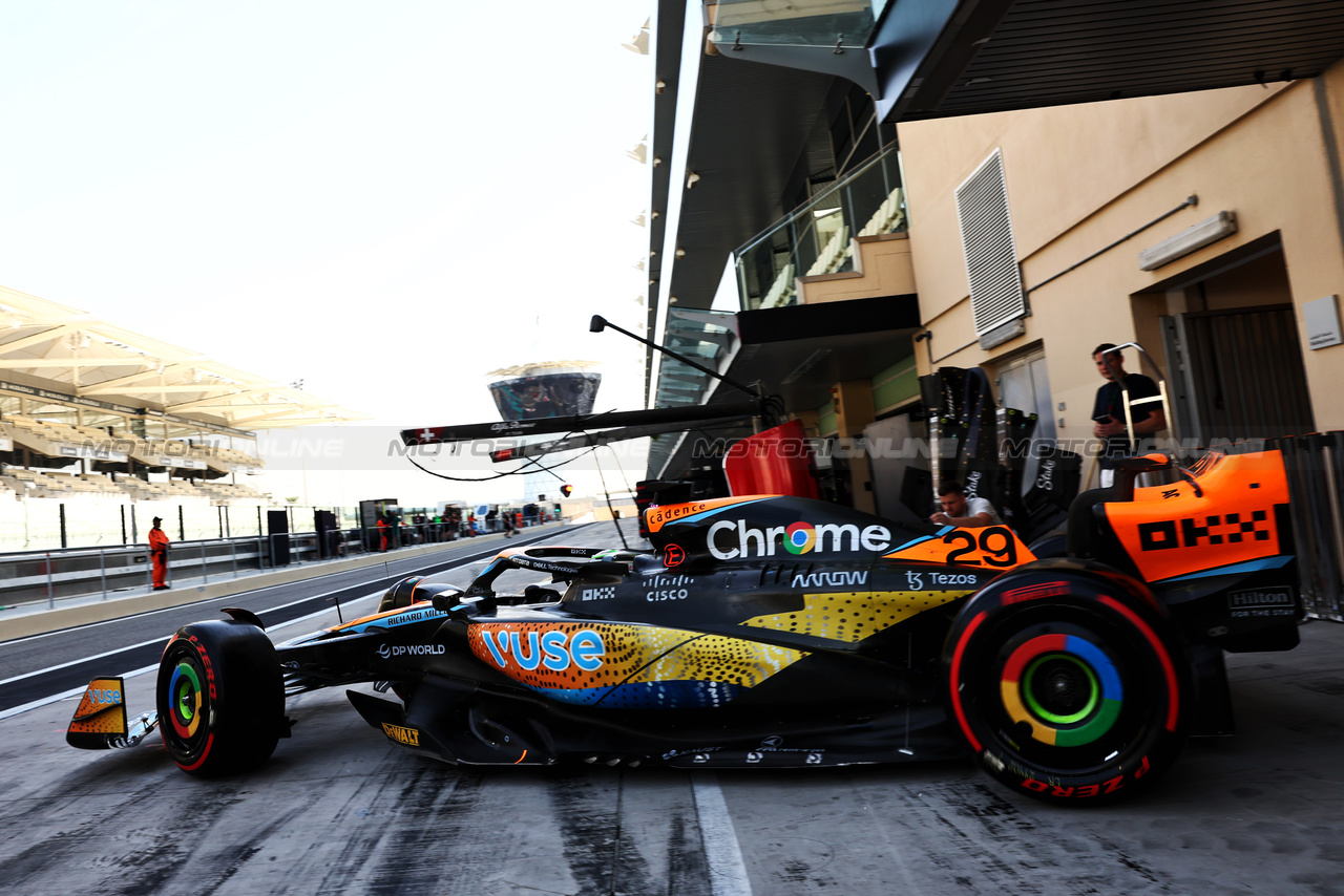TEST ABU DHABI, Pato O'Ward (MEX) McLaren MCL60 Test Driver.

28.11.2023. Formula 1 Testing, Yas Marina Circuit, Abu Dhabi, Tuesday.

- www.xpbimages.com, EMail: requests@xpbimages.com © Copyright: Batchelor / XPB Images