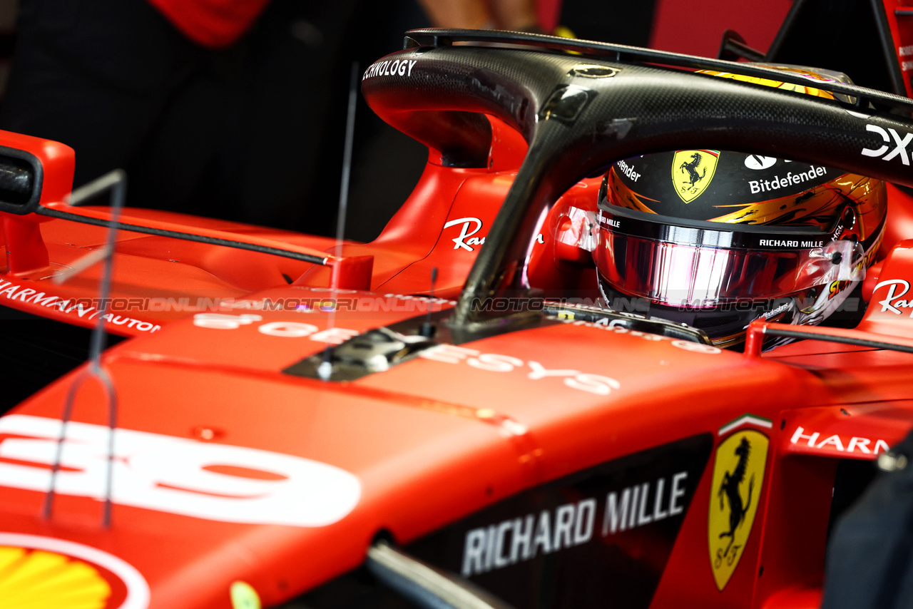 TEST ABU DHABI, Robert Shwartzman (RUS) / (ISR) Ferrari SF-23 Reserve Driver.

28.11.2023. Formula 1 Testing, Yas Marina Circuit, Abu Dhabi, Tuesday.

- www.xpbimages.com, EMail: requests@xpbimages.com © Copyright: Batchelor / XPB Images