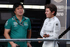 TEST ABU DHABI, (L to R): Jun Matsuzaki (JPN) Aston Martin F1 Team Chief Tyre Performance Engineer with Felipe Drugovich (BRA) Aston Martin F1 Team, Reserve e Development Programme Driver.
28.11.2023. Formula 1 Testing, Yas Marina Circuit, Abu Dhabi, Tuesday.
- www.xpbimages.com, EMail: requests@xpbimages.com © Copyright: Moy / XPB Images