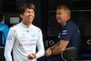 TEST ABU DHABI, Alexander Albon (THA) Williams Racing with Dave Redding (GBR) Williams Racing Team Manager.
28.11.2023. Formula 1 Testing, Yas Marina Circuit, Abu Dhabi, Tuesday.
- www.xpbimages.com, EMail: requests@xpbimages.com © Copyright: Batchelor / XPB Images