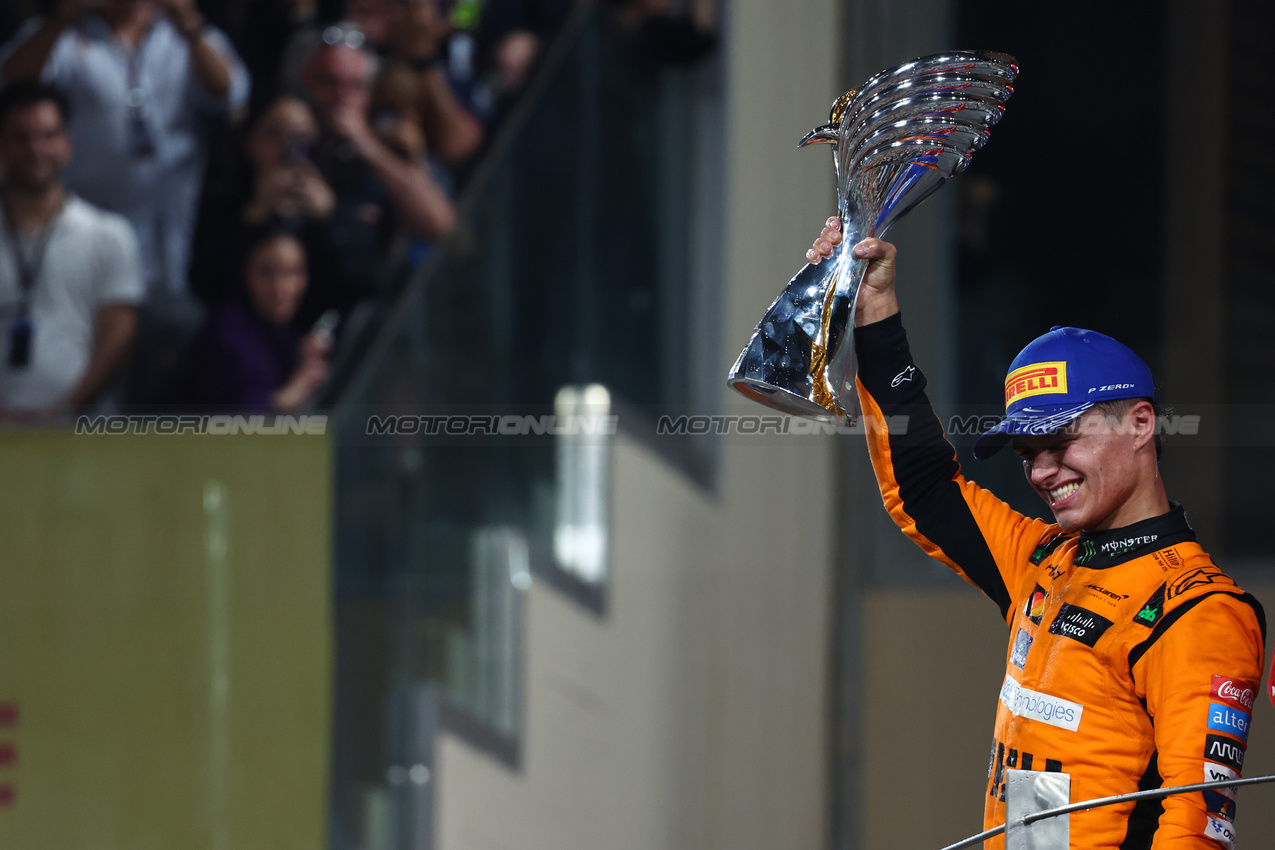 GP ABU DHABI, 1st place Lando Norris (GBR) McLaren.
08.12.2024. Formula 1 World Championship, Rd 24, Abu Dhabi Grand Prix, Yas Marina Circuit, Abu Dhabi, Gara Day.
- www.xpbimages.com, EMail: requests@xpbimages.com © Copyright: Batchelor / XPB Images