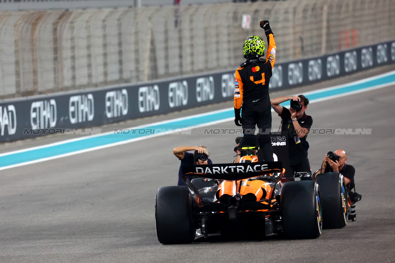 GP ABU DHABI, 1st place Lando Norris (GBR) McLaren.
08.12.2024. Formula 1 World Championship, Rd 24, Abu Dhabi Grand Prix, Yas Marina Circuit, Abu Dhabi, Gara Day.
- www.xpbimages.com, EMail: requests@xpbimages.com © Copyright: Batchelor / XPB Images