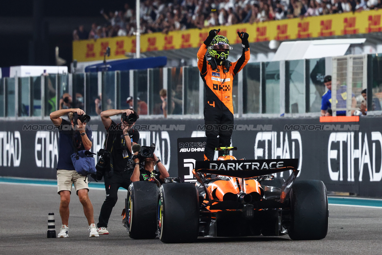 GP ABU DHABI, Lando Norris (GBR), McLaren F1 Team 
08.12.2024. Formula 1 World Championship, Rd 24, Abu Dhabi Grand Prix, Yas Marina Circuit, Abu Dhabi, Gara Day.
- www.xpbimages.com, EMail: requests@xpbimages.com © Copyright: Charniaux / XPB Images