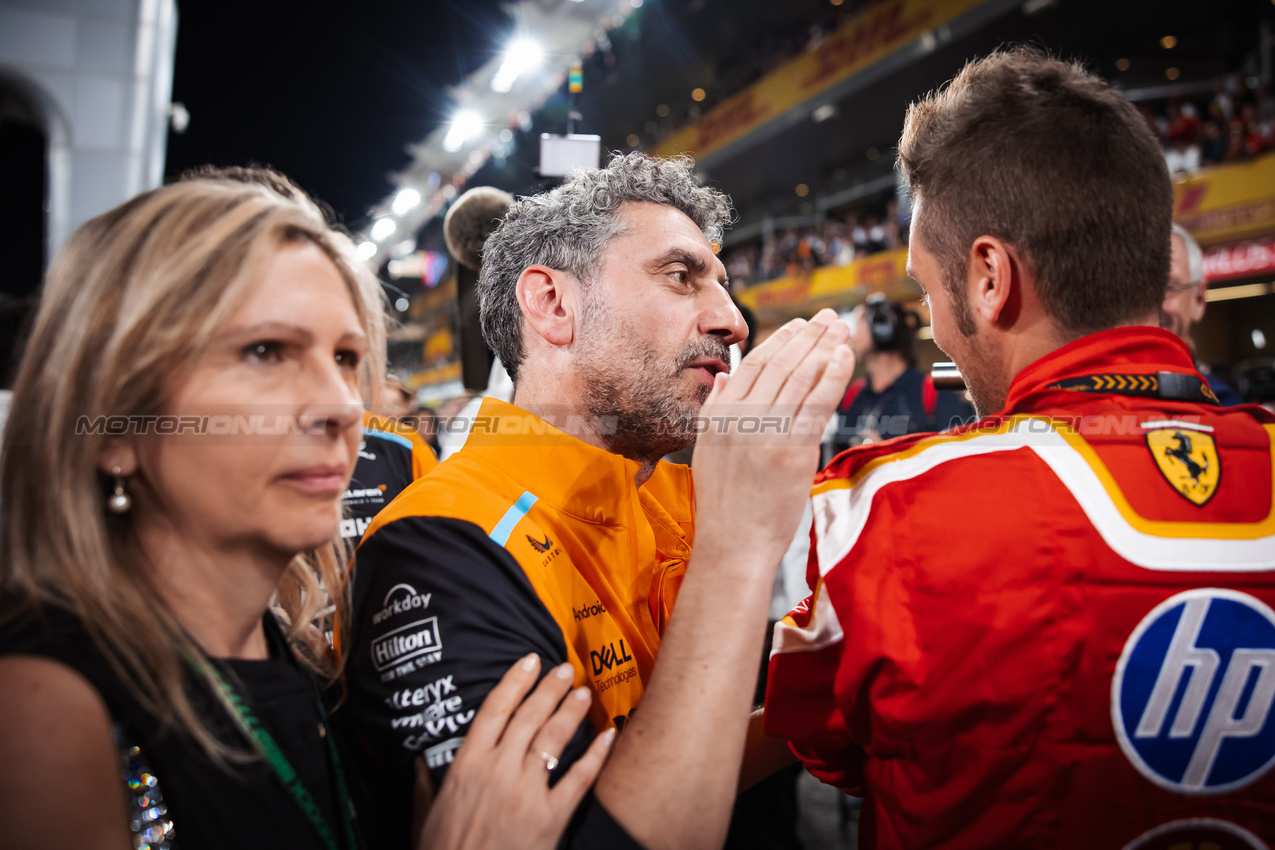 GP ABU DHABI, Andrea Stella (ITA) McLaren Team Principal in parc ferme with Ferrari.

08.12.2024. Formula 1 World Championship, Rd 24, Abu Dhabi Grand Prix, Yas Marina Circuit, Abu Dhabi, Gara Day.

- www.xpbimages.com, EMail: requests@xpbimages.com © Copyright: Bearne / XPB Images