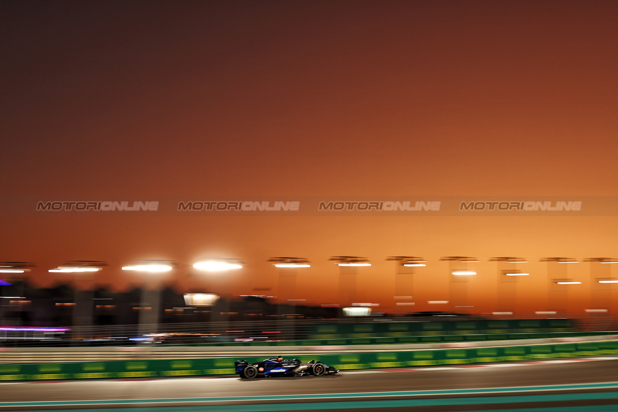 GP ABU DHABI, Alexander Albon (THA) Williams Racing FW46.

08.12.2024. Formula 1 World Championship, Rd 24, Abu Dhabi Grand Prix, Yas Marina Circuit, Abu Dhabi, Gara Day.

- www.xpbimages.com, EMail: requests@xpbimages.com © Copyright: Moy / XPB Images