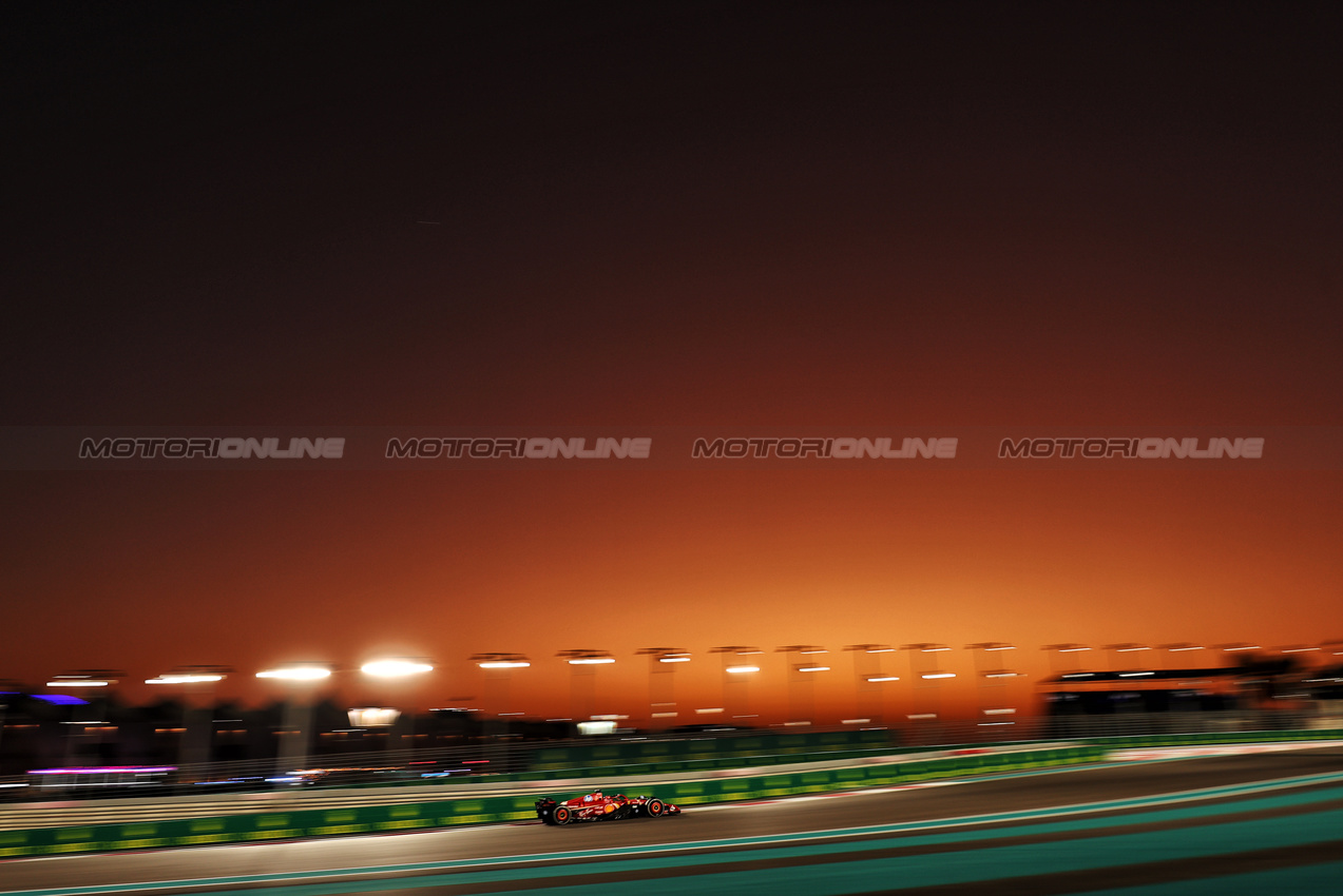 GP ABU DHABI, Charles Leclerc (MON) Ferrari SF-24.

08.12.2024. Formula 1 World Championship, Rd 24, Abu Dhabi Grand Prix, Yas Marina Circuit, Abu Dhabi, Gara Day.

- www.xpbimages.com, EMail: requests@xpbimages.com © Copyright: Moy / XPB Images