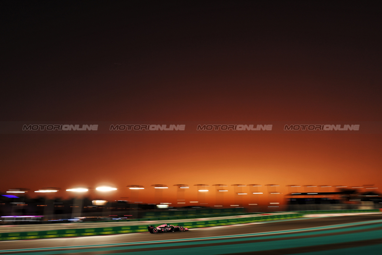 GP ABU DHABI, Pierre Gasly (FRA) Alpine F1 Team A524.

08.12.2024. Formula 1 World Championship, Rd 24, Abu Dhabi Grand Prix, Yas Marina Circuit, Abu Dhabi, Gara Day.

- www.xpbimages.com, EMail: requests@xpbimages.com © Copyright: Moy / XPB Images