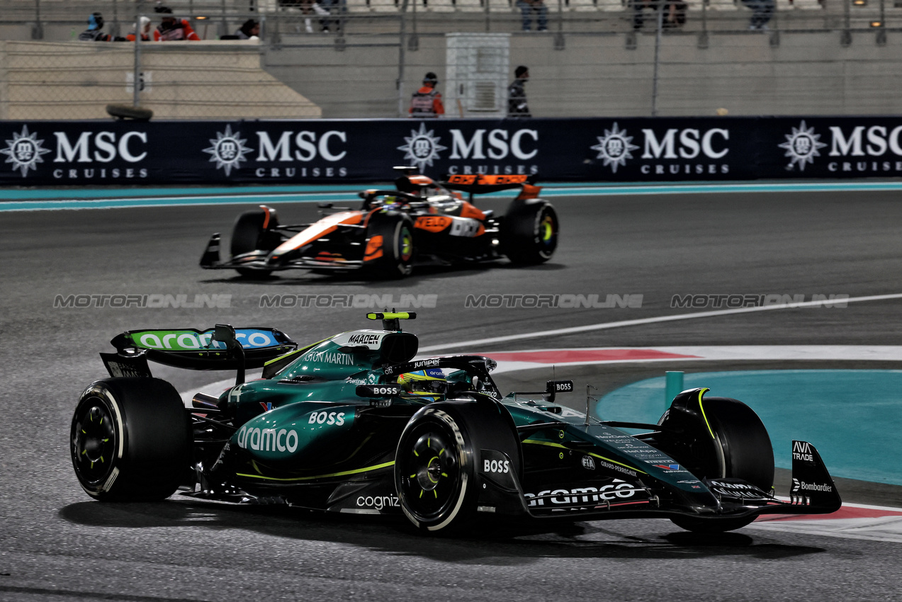 GP ABU DHABI, Fernando Alonso (ESP) Aston Martin F1 Team AMR24.

08.12.2024. Formula 1 World Championship, Rd 24, Abu Dhabi Grand Prix, Yas Marina Circuit, Abu Dhabi, Gara Day.

- www.xpbimages.com, EMail: requests@xpbimages.com © Copyright: Moy / XPB Images
