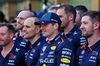 GP ABU DHABI, Max Verstappen (NLD) Red Bull Racing at a team photograph.

08.12.2024. Formula 1 World Championship, Rd 24, Abu Dhabi Grand Prix, Yas Marina Circuit, Abu Dhabi, Gara Day.

 - www.xpbimages.com, EMail: requests@xpbimages.com © Copyright: Coates / XPB Images