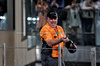 GP ABU DHABI, Zak Brown (USA) McLaren Executive Director celebrates on the podium.

08.12.2024. Formula 1 World Championship, Rd 24, Abu Dhabi Grand Prix, Yas Marina Circuit, Abu Dhabi, Gara Day.

- www.xpbimages.com, EMail: requests@xpbimages.com © Copyright: Moy / XPB Images