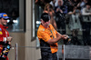 GP ABU DHABI, Zak Brown (USA) McLaren Executive Director celebrates on the podium.

08.12.2024. Formula 1 World Championship, Rd 24, Abu Dhabi Grand Prix, Yas Marina Circuit, Abu Dhabi, Gara Day.

- www.xpbimages.com, EMail: requests@xpbimages.com © Copyright: Moy / XPB Images