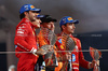 GP ABU DHABI, Carlos Sainz Jr (ESP), Ferrari Charles Leclerc (FRA), Ferrari Zak Brown (USA), McLaren F1 Team Executive Director Lando Norris (GBR), McLaren F1 Team 
08.12.2024. Formula 1 World Championship, Rd 24, Abu Dhabi Grand Prix, Yas Marina Circuit, Abu Dhabi, Gara Day.
- www.xpbimages.com, EMail: requests@xpbimages.com © Copyright: Charniaux / XPB Images