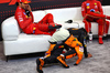 GP ABU DHABI, (L to R): Carlos Sainz Jr (ESP) Ferrari; Lando Norris (GBR) McLaren; e Charles Leclerc (MON) Ferrari, in the post race FIA Press Conference.

08.12.2024. Formula 1 World Championship, Rd 24, Abu Dhabi Grand Prix, Yas Marina Circuit, Abu Dhabi, Gara Day.

- www.xpbimages.com, EMail: requests@xpbimages.com © Copyright: Batchelor / XPB Images