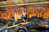 GP ABU DHABI, Lando Norris (GBR) McLaren; Crown Prince Shaikh Salman bin Isa Hamad Al Khalifa (BRN); Andreas Seidl (GER) Sauber Group Chief Executive Officer; Zak Brown (USA) McLaren Executive Director; Sheikh Mohammed bin Essa Al Khalifa (BRN) CEO of the Bahrain Economic Development Board e McLaren Shareholder ; e Oscar Piastri (AUS) McLaren with the team at the McLaren Constructors' Championship celebration.

08.12.2024. Formula 1 World Championship, Rd 24, Abu Dhabi Grand Prix, Yas Marina Circuit, Abu Dhabi, Gara Day.

- www.xpbimages.com, EMail: requests@xpbimages.com © Copyright: Bearne / XPB Images