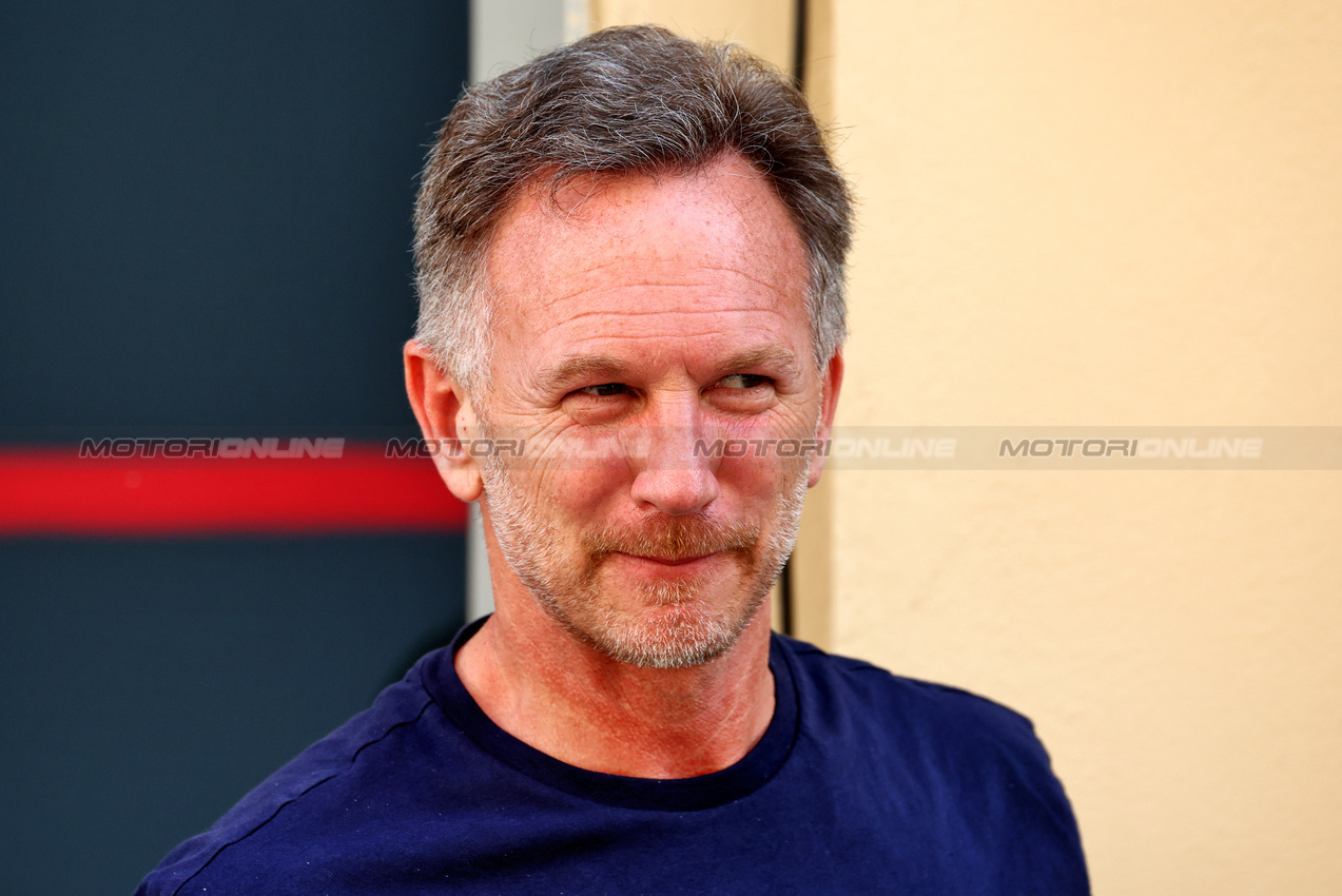 GP ABU DHABI, Christian Horner (GBR) Red Bull Racing Team Principal.

05.12.2024. Formula 1 World Championship, Rd 24, Abu Dhabi Grand Prix, Yas Marina Circuit, Abu Dhabi, Preparation Day.

 - www.xpbimages.com, EMail: requests@xpbimages.com © Copyright: Coates / XPB Images