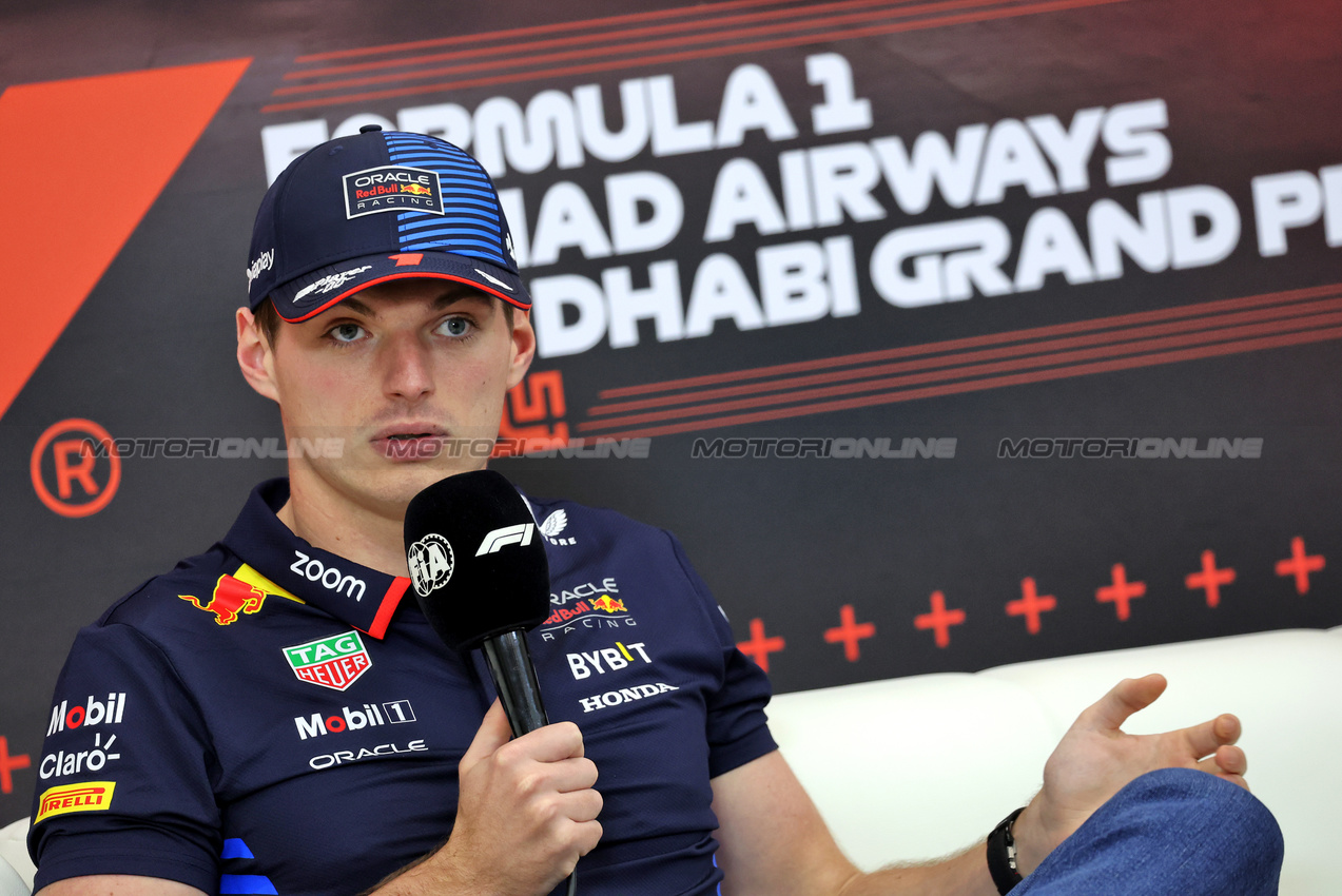 GP ABU DHABI, Max Verstappen (NLD) Red Bull Racing in the FIA Press Conference.

05.12.2024. Formula 1 World Championship, Rd 24, Abu Dhabi Grand Prix, Yas Marina Circuit, Abu Dhabi, Preparation Day.

- www.xpbimages.com, EMail: requests@xpbimages.com © Copyright: Bearne / XPB Images