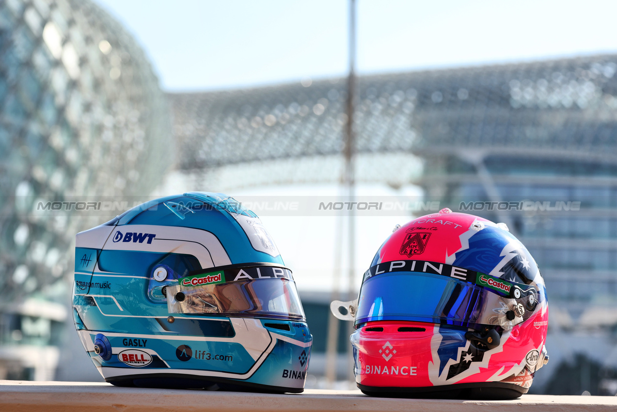 GP ABU DHABI, (L to R): The helmets of Pierre Gasly (FRA) Alpine F1 Team e Jack Doohan (AUS) Alpine F1 Team. 

05.12.2024. Formula 1 World Championship, Rd 24, Abu Dhabi Grand Prix, Yas Marina Circuit, Abu Dhabi, Preparation Day.

- www.xpbimages.com, EMail: requests@xpbimages.com © Copyright: Moy / XPB Images
