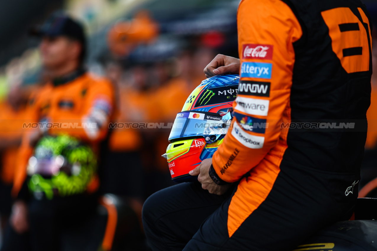 GP ABU DHABI, Oscar Piastri (AUS), McLaren 
05.12.2024. Formula 1 World Championship, Rd 24, Abu Dhabi Grand Prix, Yas Marina Circuit, Abu Dhabi, Preparation Day.
- www.xpbimages.com, EMail: requests@xpbimages.com © Copyright: Charniaux / XPB Images